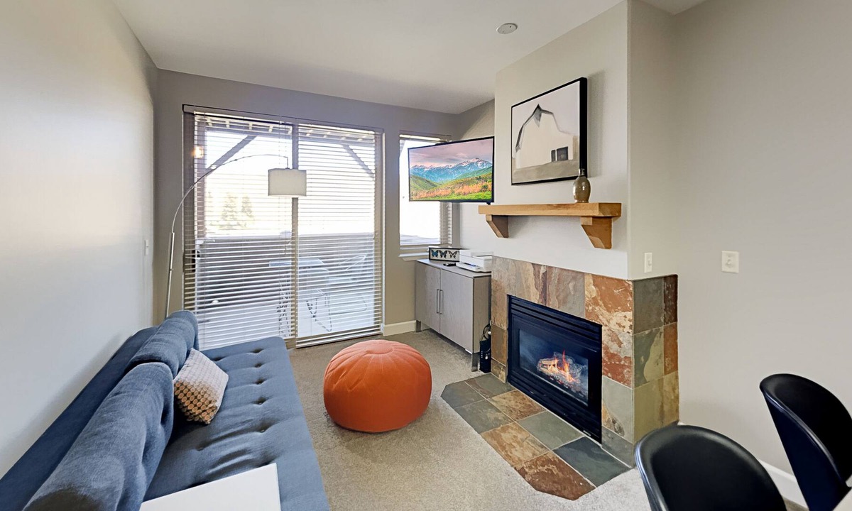 Kimball Junction Condo | Crestview | Private Balcony, Fireplace | Pool, Hot Tub, Heated Parking Garage