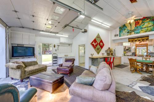 Libby Apartment | 'Crystal Lake Retreat' Studio w/Outdoor Space!