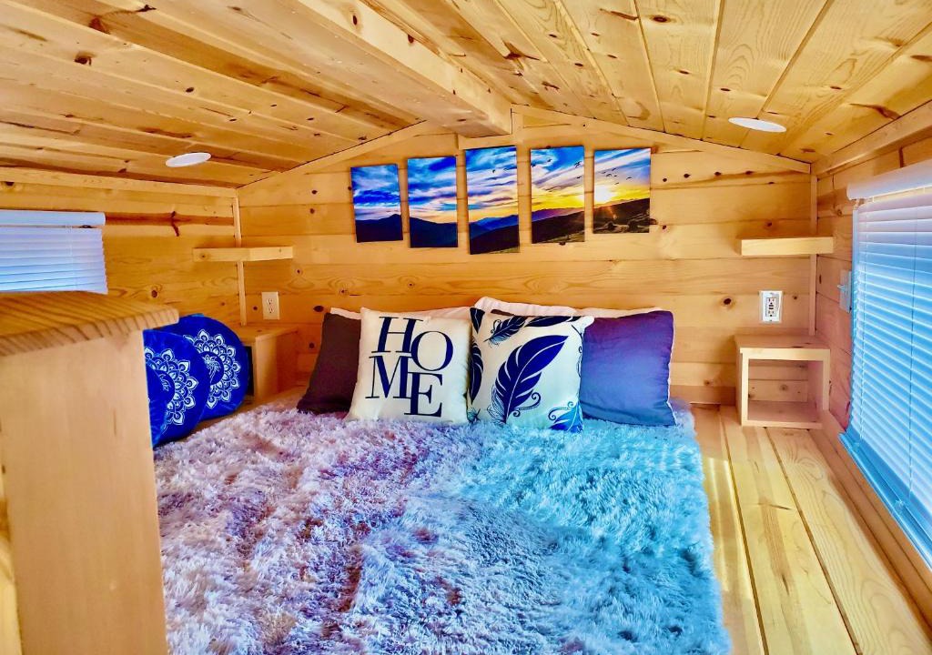 Cottonwood House | Cute Sedona Green-Certified Cedar Tiny Home