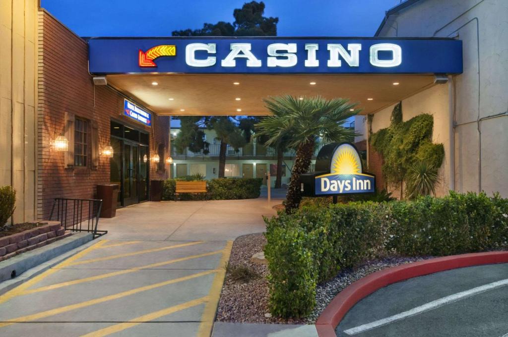 Las Vegas Hotel | Days Inn by Wyndham Las Vegas Wild Wild West Gambling Hall