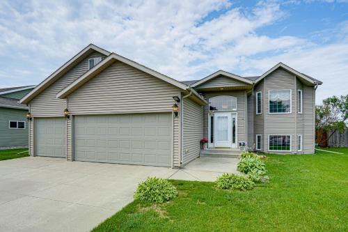 Moorhead House | Deck & Yard! Moorhead Getaway Near Downtown Fargo