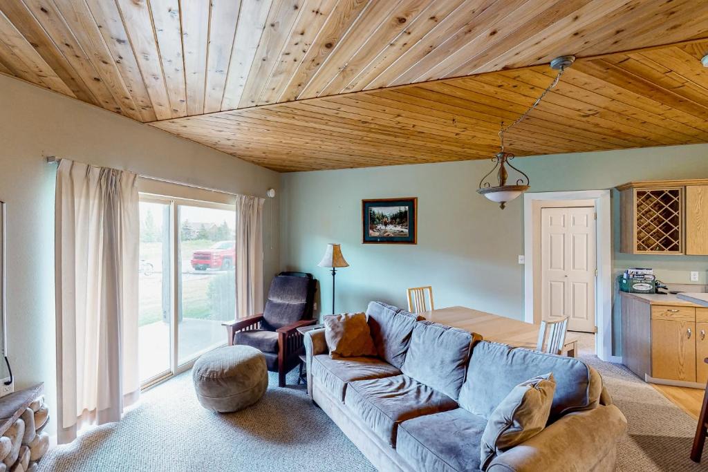 Big Sky Apartment | Delightful Dreams