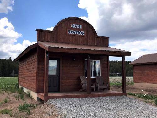 Island Park House | Delightful Old West Cabin in Island Park, Idaho