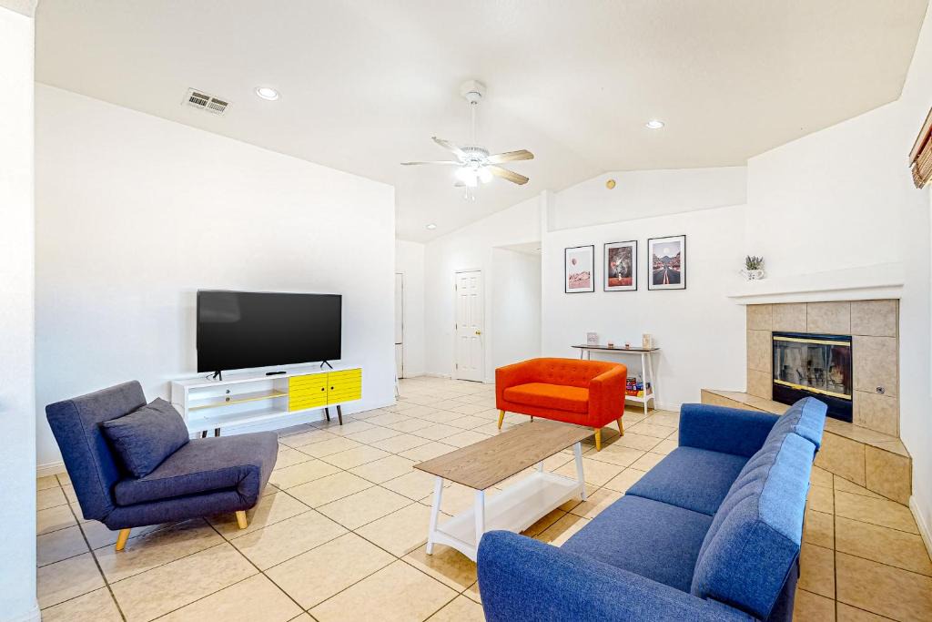 Yucca Valley House | Desert Manzil