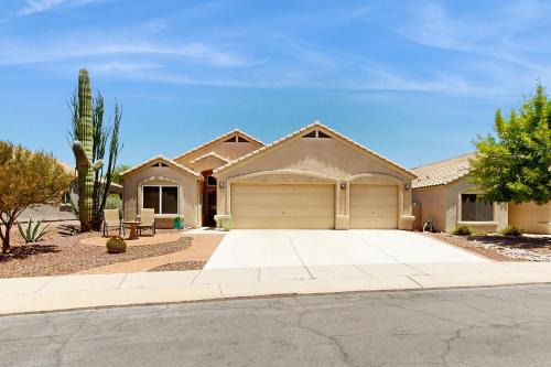 Catalina Shadows Estates House | Desert Moon Oasis