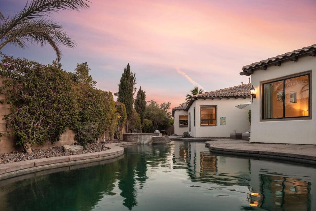 Rancho Santana House | Desert Spring by Fieldtrip 8Bd Resort with Pool Spa Casita