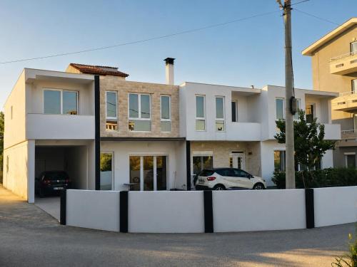 Gjerana Apartment | Diamonds Xh&A Apartments