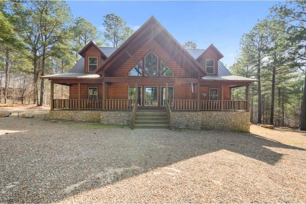 Broken Bow House | Dirt Road Mansion