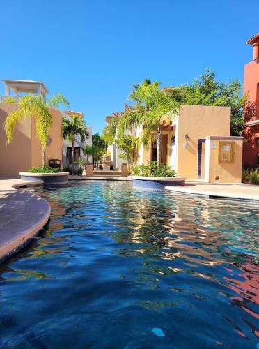 Nopolo House | Discover this charming 2-bedroom home located in Founders area!