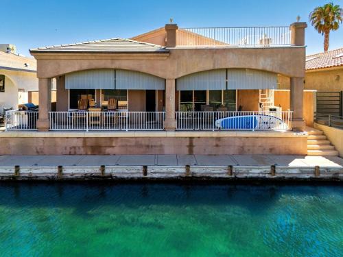 Moovalya Keys Villa | Dock and Chill at Parker Riverfront on Colorado River