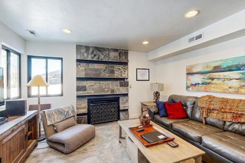 Park City House | Dog-friendly townhome with hot tub tennis & private balcony