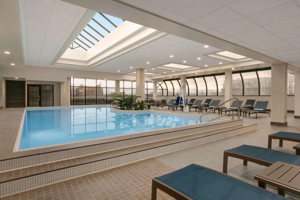 Canton Hotel | DoubleTree by Hilton Canton Downtown