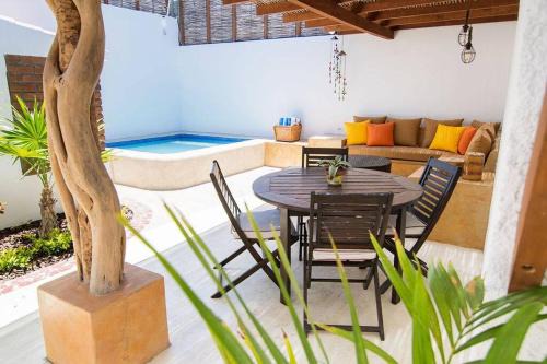 La Paz House | Downtown, historic house, private Pool