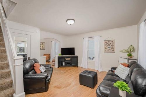 Appleton House | Downtown Home off College Avenue - Lawrence University