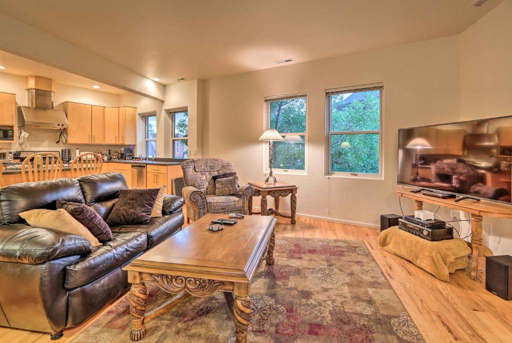 Manitou Springs House | Downtown Manitou Springs Home: Tranquil Creek View