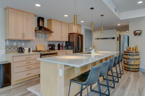 Winter Park House | Downtown WP Condo 1202 I Hot Tub I AC I Great Views I Activity Program
