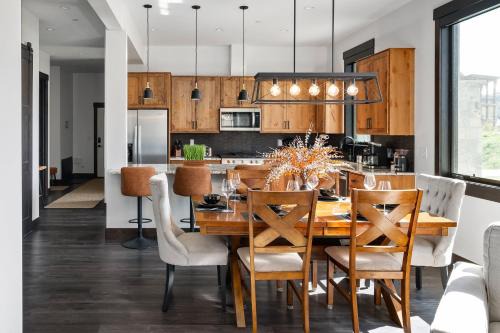 Fraser House | Downtown WP Condo F104 I Private Hot Tub I Great Views I Activity Program
