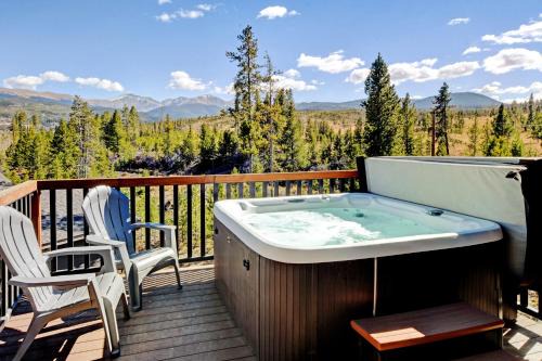 Fraser House | Downtown WP Condo G-301 I Private Hot Tub I Great Views I Activity Program