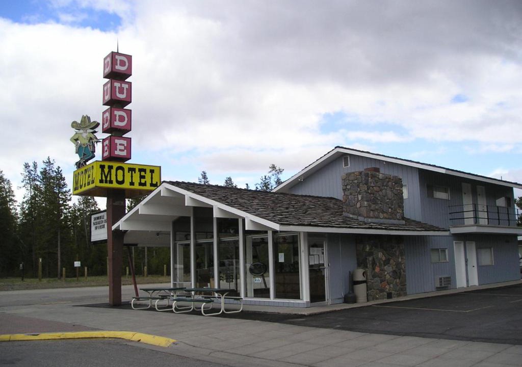 West Yellowstone Hotel | Dude & Roundup