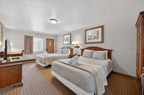 Manitou Springs House | Eagle Motel Suite 117