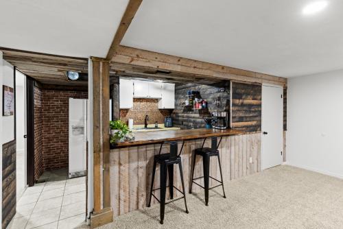 Farmington Apartment | East Farmington Hideaway - Family Friendly Home