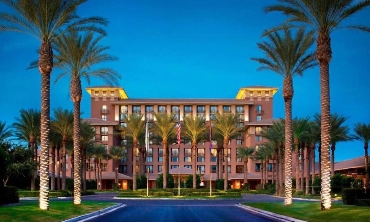 Kierland Condo | Easy Resort living in this 2BD Scottsdale condo with beautiful resort amenities for the family
