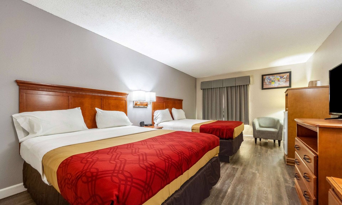 West Lincoln Hotel | Econo Lodge Lincoln
