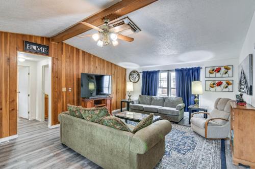 East Ely House | Ely Gem < 1/2 Mi to Nevada Northern Railway!