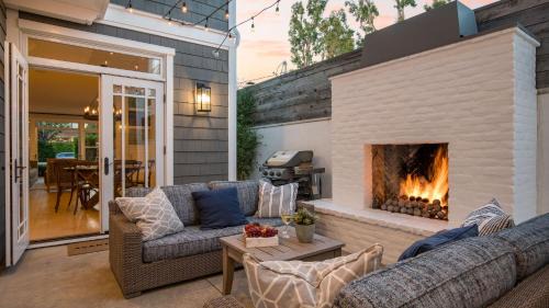 Santa Ana Heights House | Emerald Cove by AvantStay