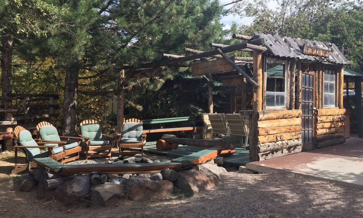 Cedaredge Resort | Exclusive Resort Rental at The Cedaredge Lodge!