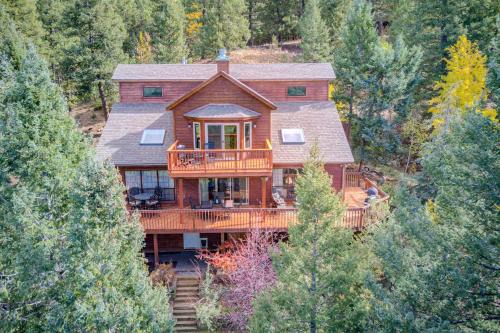 Woodland Park House | Expansive Mountain Retreat w/Views of Pikes Peak!