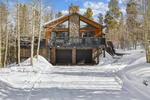 Breckenridge House | Experience Mountain Living at Wildwood Peaks with a Private Hot Tub
