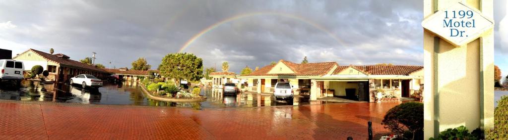 Merced Hotel | FairBridge Inn & Suites Gateway to Yosemite