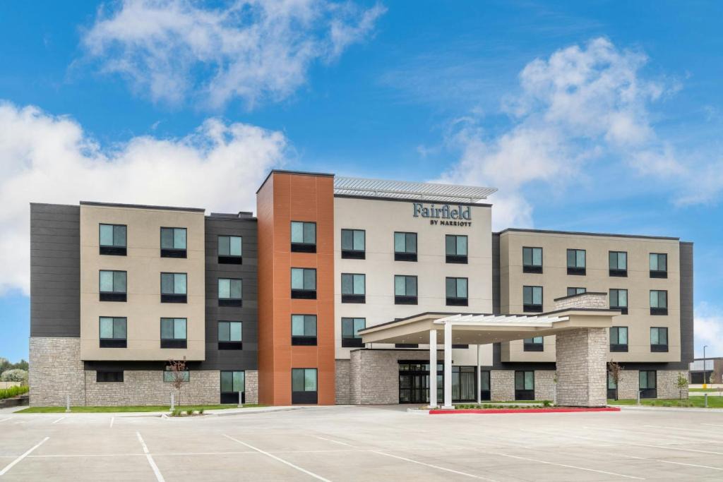 Norwalk Hotel | Fairfield by Marriott Inn & Suites Norwalk Des Moines