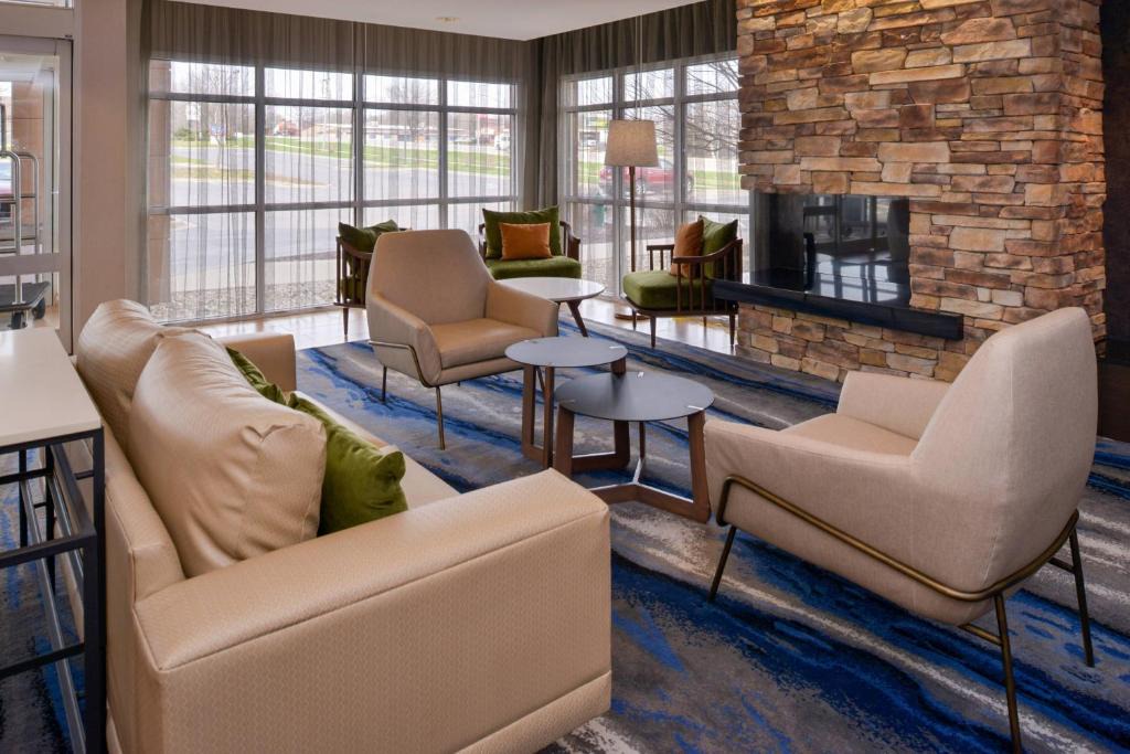 Southwest Area Hotel | Fairfield Inn & Suites by Marriott Cedar Rapids