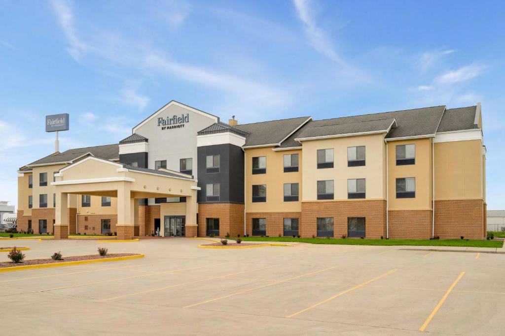 Bloomington Hotel | Fairfield Inn & Suites Bloomington