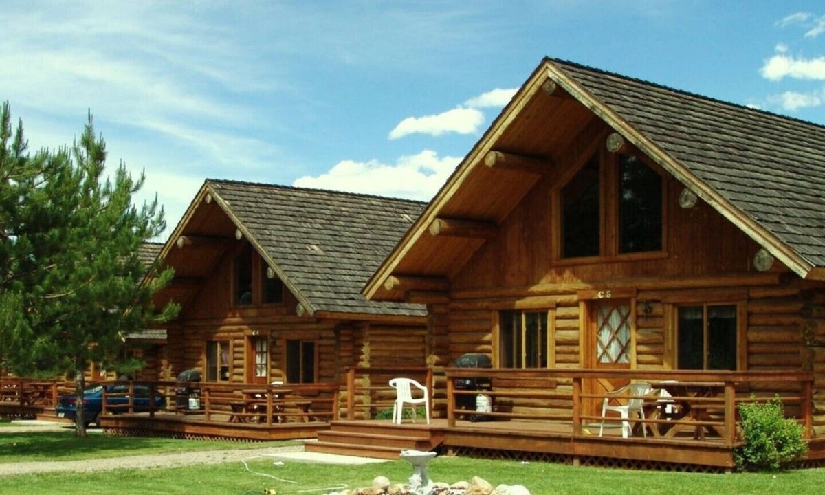 Fairmont Cabin | Fairmont Chalets Montana 2