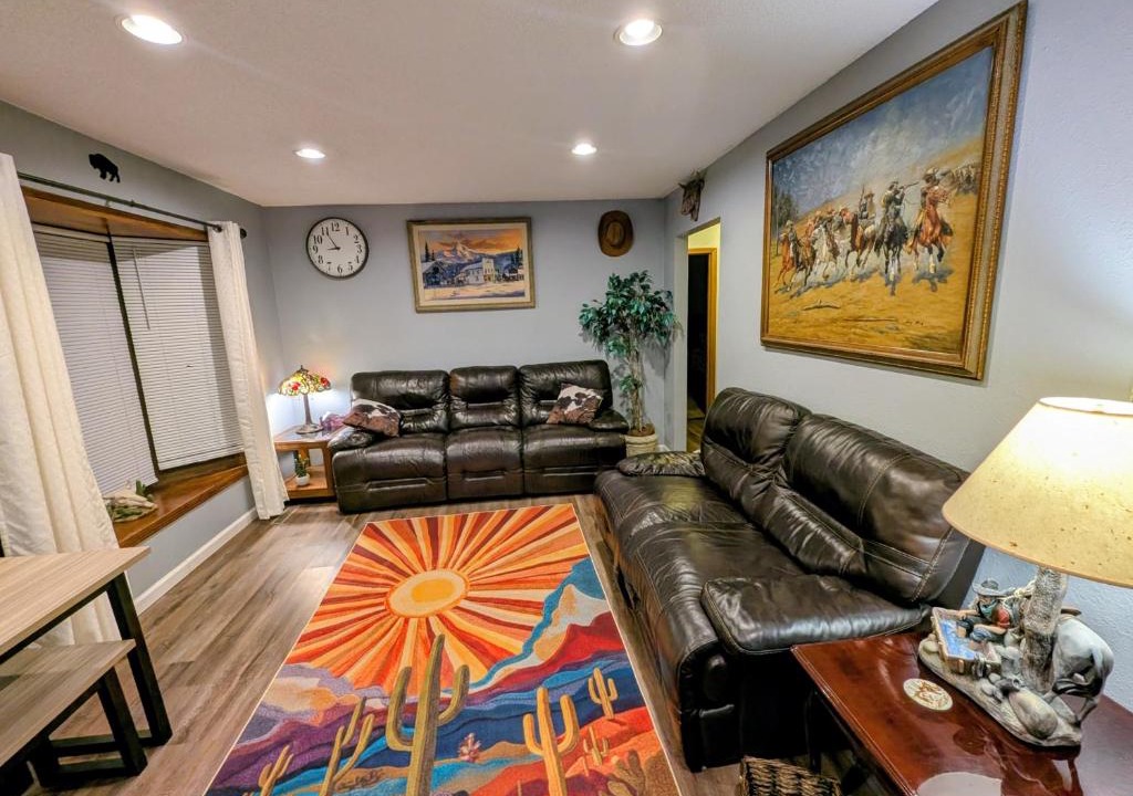 Des Moines House | FairWestern