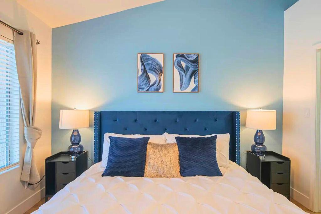 North Scottsdale Apartment | Family Adventure Pool-Hot Tub-Tennis King Bed