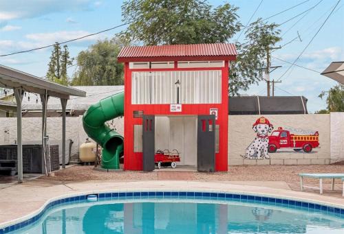 Tempe Gardens House | Family Escape with Pool and Fire-Station Playhouse