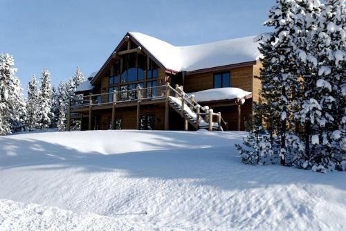 Big Sky House | Family-Friendly Cabin Rental with Lone Peak Views in Big Sky