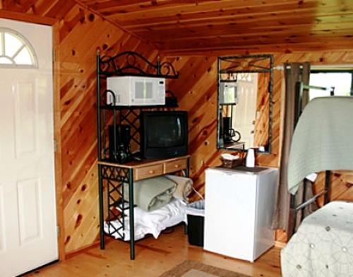 Sturgis House | Family-Friendly Dry Cabin with Resort Amenities Near Black Hills in Sturgis, South Dakota