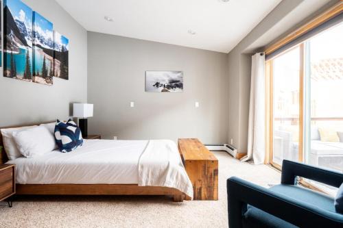 Blue River House | Family Friendly - MTN Views - Hot Tub - Blue River