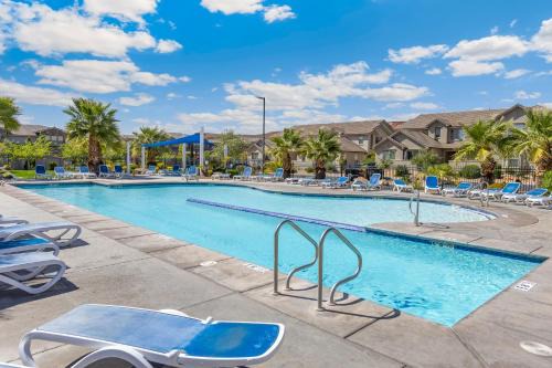 Sienna Hills House | Family Friendly Poolside Home Zion+Sand Hollow