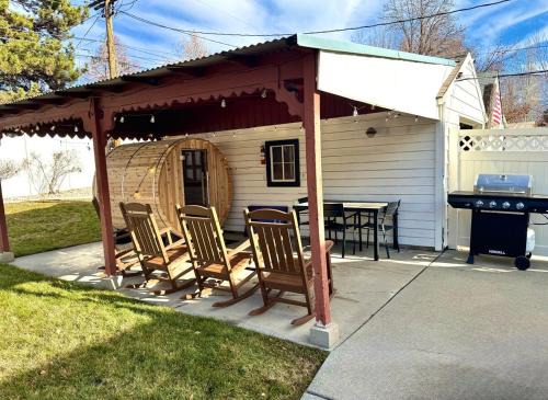 Sugar House House | Family Home - 2 Full Kitchen, Sauna, Sleeps 10-14