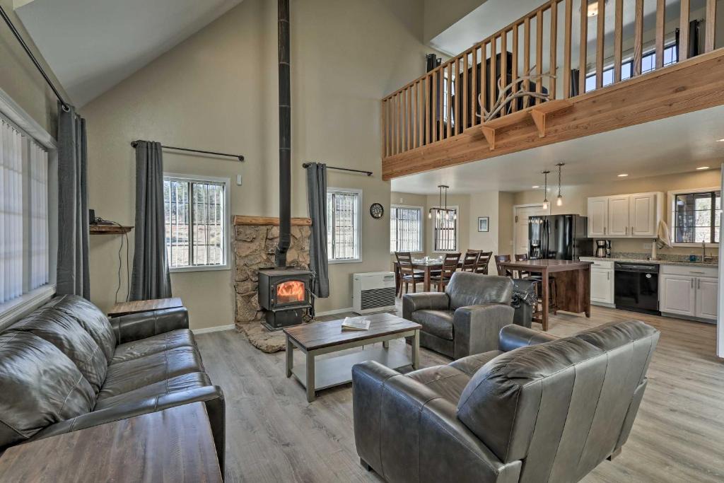 Flagstaff House | Family Home in Flagstaff w/Surrounding Mtn Views!