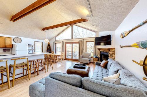 Kimberling City House | Farmer's Getaway