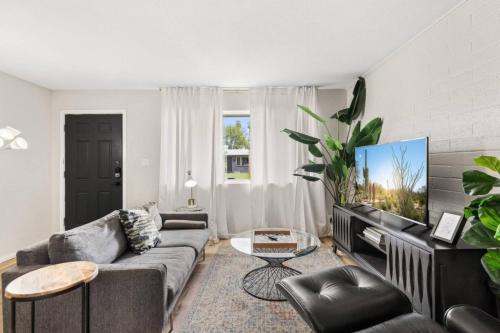 South Scottsdale Apartment | Fashion Square