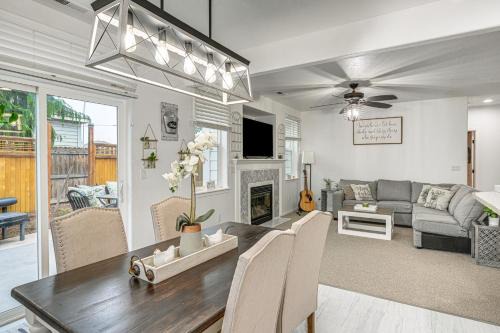 Tri-Cities House | Fenced Yard & Fire Pit! Kennewick Family Retreat