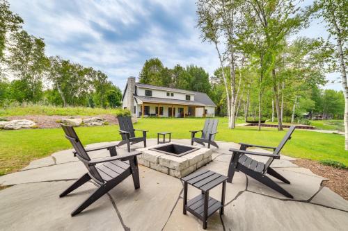 Alanson House | Fire Pit & Lake Views: Cozy Crooked River Retreat!